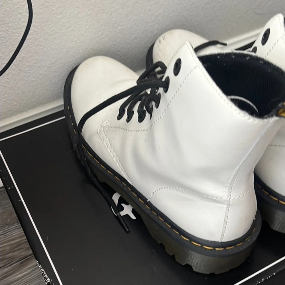Dr. Martens White and Black Lace Up Boots 8-Eye Design - Picture 5 of 6